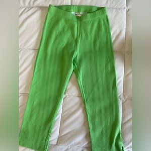 EUC Hanna Andersson capri leggings.